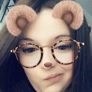 Meet your Posher, Clarissa